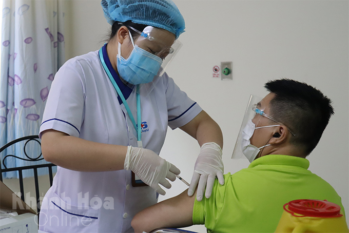 Đến 17h ngày 19/11, Khánh Hòa ghi nhận 99 trường hợp dương tính với SARS-CoV-2